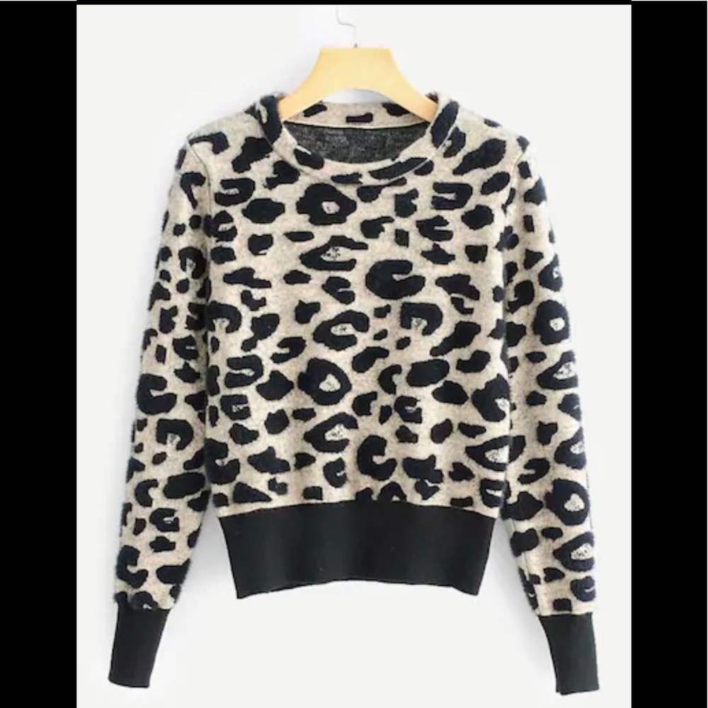 Leopard Print Crew Neck Sweater Black